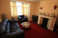 Mid-Terrace House, 3 bedrooms, Freehold