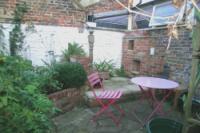 Mid-Terrace House, 3 bedrooms, Freehold