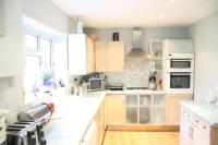 End-of-Terrace House, 4 bedrooms, Freehold