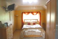 End-of-Terrace House, 4 bedrooms, Freehold