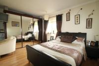End-of-Terrace House, 3 bedrooms, Freehold