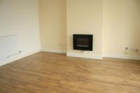 Mid-Terrace House, 4 bedrooms, Freehold