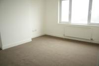Mid-Terrace House, 4 bedrooms, Freehold