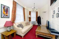 Mid-Terrace House, 5 bedrooms, Freehold