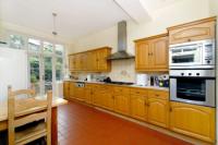 Mid-Terrace House, 5 bedrooms, Freehold