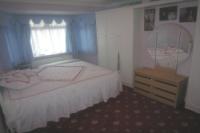 Semi-Detached House, 5 bedrooms, Freehold