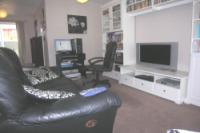 Mid-Terrace House, 2 bedrooms, Freehold