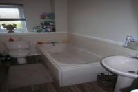 Mid-Terrace House, 2 bedrooms, Freehold