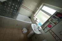 Mid-Terrace House, 3 bedrooms, Freehold