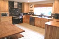 Detached House, 6 bedrooms, Freehold