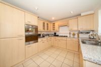 Detached House, 5 bedrooms, Freehold