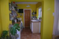 Mid-Terrace House, 3 bedrooms, Freehold