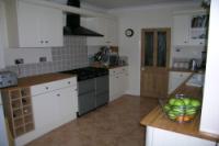 Mid-Terrace House, 4 bedrooms, Freehold