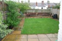 Mid-Terrace House, 4 bedrooms, Freehold