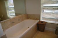Mid-Terrace House, 4 bedrooms, Freehold