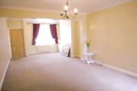 Mid-Terrace House, 3 bedrooms, Freehold
