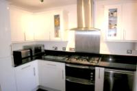Semi-Detached House, 3 bedrooms, Freehold