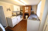 End-of-Terrace House, 2 bedrooms, Freehold