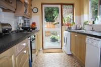 Semi-Detached House, 3 bedrooms, Freehold