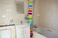 Semi-Detached House, 3 bedrooms, Freehold