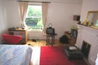 Mid-Terrace House, 7 bedrooms, Freehold