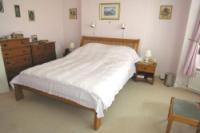 Mid-Terrace House, 4 bedrooms, Freehold