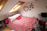 Mid-Terrace House, 4 bedrooms, Freehold