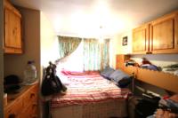 Mid-Terrace House, 4 bedrooms, Freehold