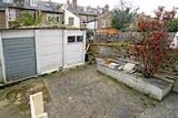 Mid-Terrace House, 5 bedrooms, Freehold