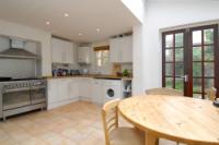 Mid-Terrace House, 3 bedrooms, Freehold