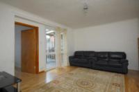 Mid-Terrace House, 4 bedrooms, Freehold