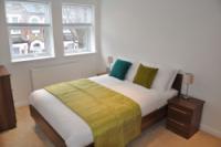 Mid-Terrace House, 4 bedrooms, Freehold