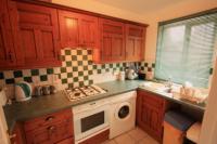 Mid-Terrace House, 2 bedrooms, Freehold