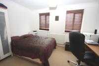 Mid-Terrace House, 2 bedrooms, Freehold