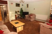 Mid-Terrace House, 4 bedrooms, Freehold