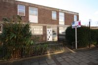 Mid-Terrace House, 4 bedrooms, Freehold
