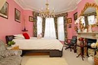 Mid-Terrace House, 7 bedrooms, Freehold