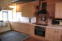 Semi-Detached House, 5 bedrooms, Freehold