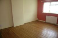 Mid-Terrace House, 3 bedrooms, Freehold