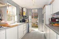Mid-Terrace House, 2 bedrooms, Freehold