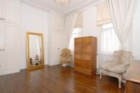 Mid-Terrace House, 3 bedrooms, Freehold