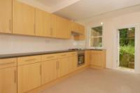 Mid-Terrace House, 4 bedrooms, Freehold
