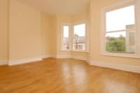 Mid-Terrace House, 4 bedrooms, Freehold