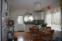 Mid-Terrace House, 4 bedrooms, Freehold