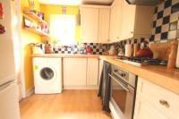 Mid-Terrace House, 3 bedrooms, Freehold