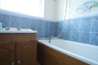 Mid-Terrace House, 5 bedrooms, Freehold