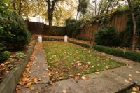 Mid-Terrace House, 5 bedrooms, Freehold
