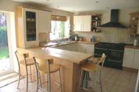 Semi-Detached House, 5 bedrooms, Freehold