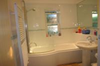 End-of-Terrace House, 4 bedrooms, Freehold