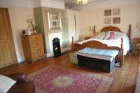 Semi-Detached House, 3 bedrooms, Freehold